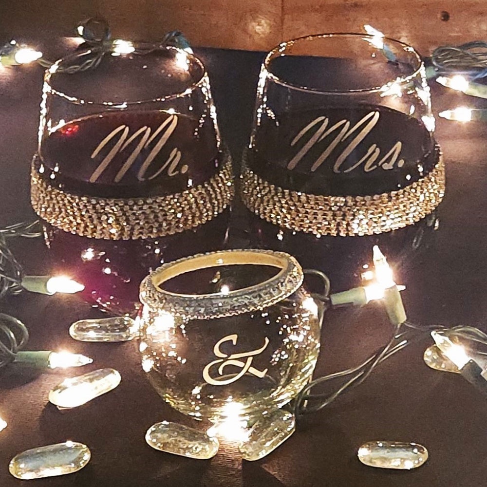 Dazzling Embellished Wedding Wine Glasses