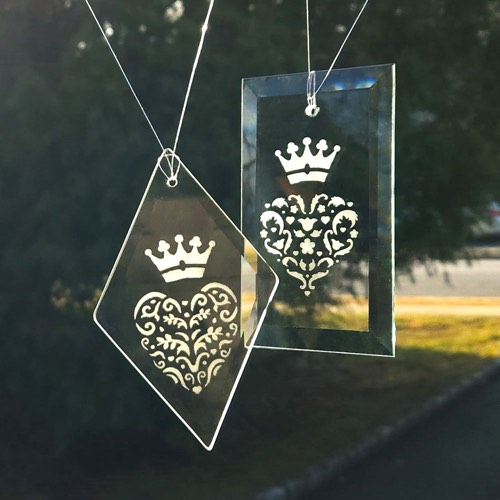 Queen of Hearts Suncatcher & Celebration Favors